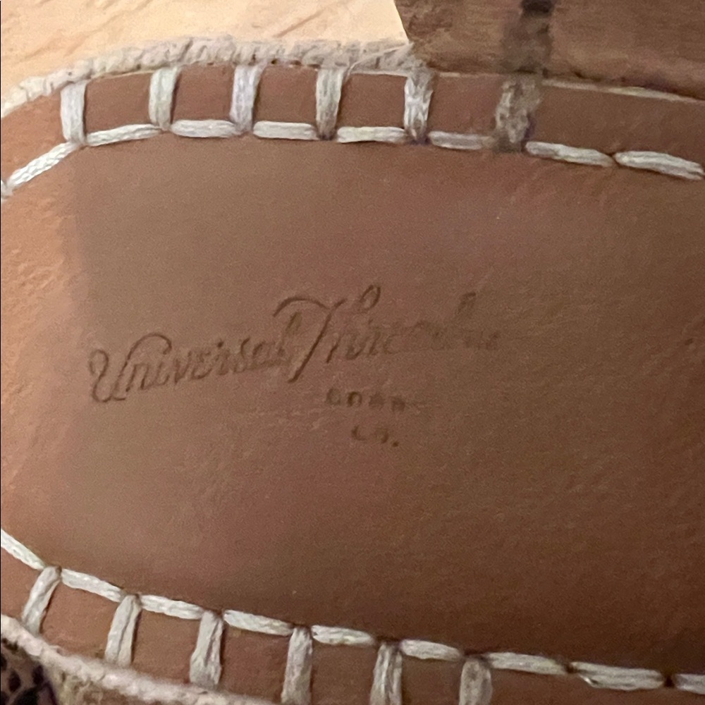 Universal Thread Tan Leopard Sandals - Picture 2 of 6